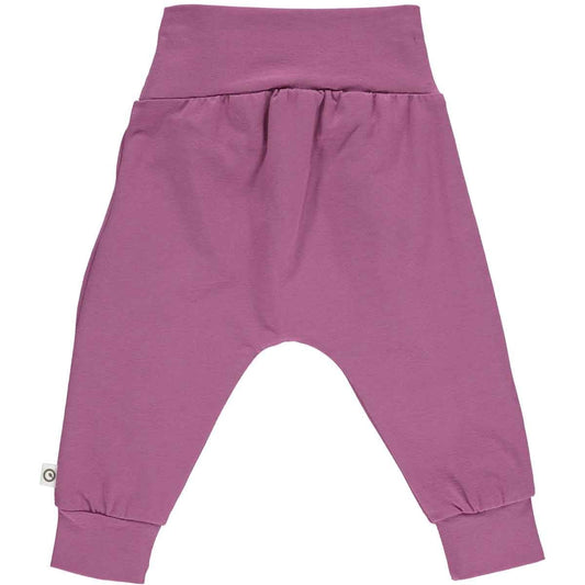 Müsli by green cotton Babyhose mit Schleifenschnitt – Boysenberry und weitere Baby Hose bei kippie.shop